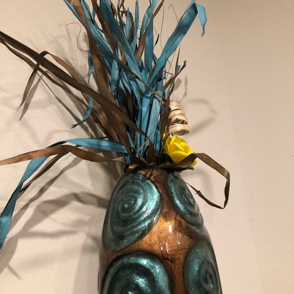 A glass vase from Kirkland’s good condition